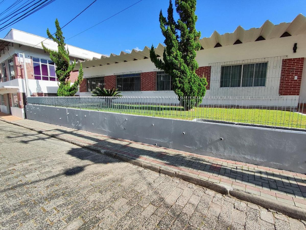 Villa Bilac - Studios Proximo A Vila Germanica Bairro Da Velha بلوميناو المظهر الخارجي الصورة