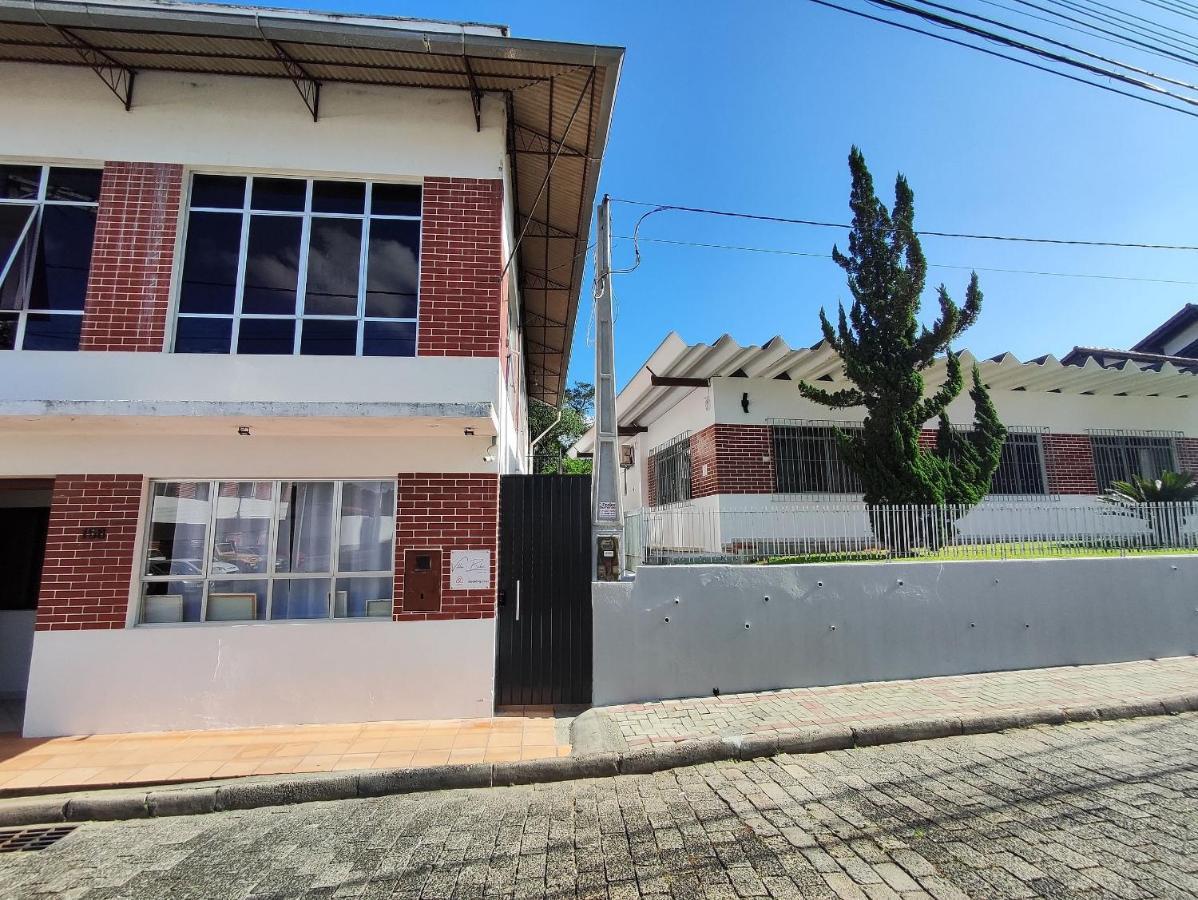 Villa Bilac - Studios Proximo A Vila Germanica Bairro Da Velha بلوميناو المظهر الخارجي الصورة